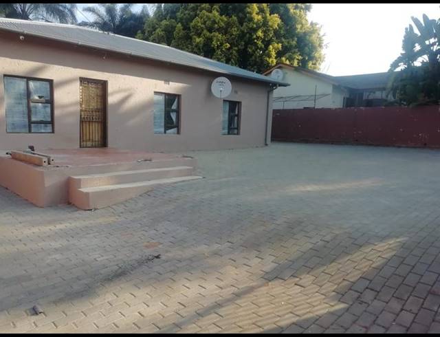 3 BEDROOM PROPERTY TO RENT IN DANVILLE